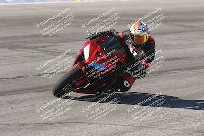 media/Oct-13-2025-Moto Forza (Mon) [[a66d839500]]/3-B Group/Session 2 (Bowl)/